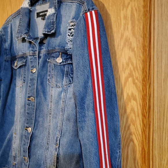 Ashley Mason distressed denim jacket - Picture 4 of 11